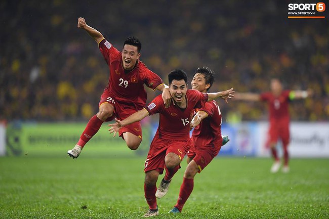 Những điều thú vị về Đức Huy, chàng hoàng tử bánh gấu thân thiện vừa ghi bàn cho đội tuyển Việt Nam - Ảnh 2.
