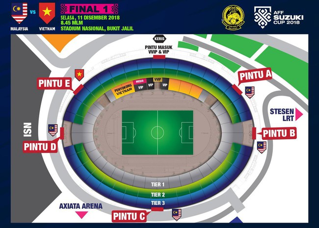Vượt gió mưa, hàng nghìn cổ động viên có mặt tại sân Bukit Jalil tiếp lửa cho đội tuyển Việt Nam - Ảnh 8. Vượt gió mưa, hàng nghìn cổ động viên có mặt tại sân Bukit Jalil tiếp lửa cho đội tuyển Việt Nam - Ảnh 8.