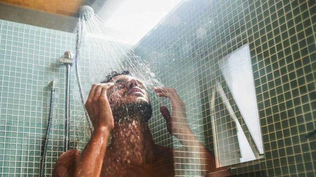 Cẩn trọng: Vật dụng quá quen thuộc này trong nhà tắm có thể truyền vi khuẩn gây bệnh khắp cơ thể - Ảnh 2. Cẩn trọng: Vật dụng quá quen thuộc này trong nhà tắm có thể truyền vi khuẩn gây bệnh khắp cơ thể - Ảnh 2.