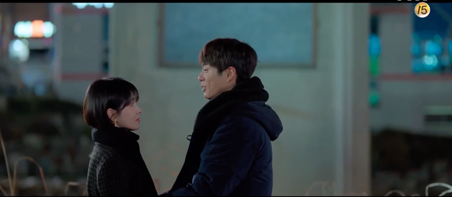 Vừa đồng ý tìm hiểu Park Bo Gum, Song Hye Kyo đã mua ngay cà vạt để... trói chân phi công trẻ - Ảnh 11. Vừa đồng ý tìm hiểu Park Bo Gum, Song Hye Kyo đã mua ngay cà vạt để... trói chân phi công trẻ - Ảnh 11.