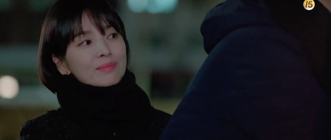Vừa đồng ý tìm hiểu Park Bo Gum, Song Hye Kyo đã mua ngay cà vạt để... trói chân phi công trẻ - Ảnh 8. Vừa đồng ý tìm hiểu Park Bo Gum, Song Hye Kyo đã mua ngay cà vạt để... trói chân phi công trẻ - Ảnh 8.