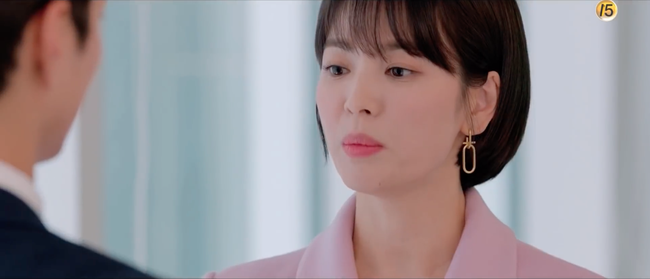 Vừa đồng ý tìm hiểu Park Bo Gum, Song Hye Kyo đã mua ngay cà vạt để... trói chân phi công trẻ - Ảnh 7. Vừa đồng ý tìm hiểu Park Bo Gum, Song Hye Kyo đã mua ngay cà vạt để... trói chân phi công trẻ - Ảnh 7.