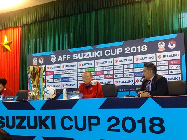 Hình ảnh chiếc cup vàng AFF 2018 bất ngờ xuất hiện trước trận chung kết - Ảnh 6.