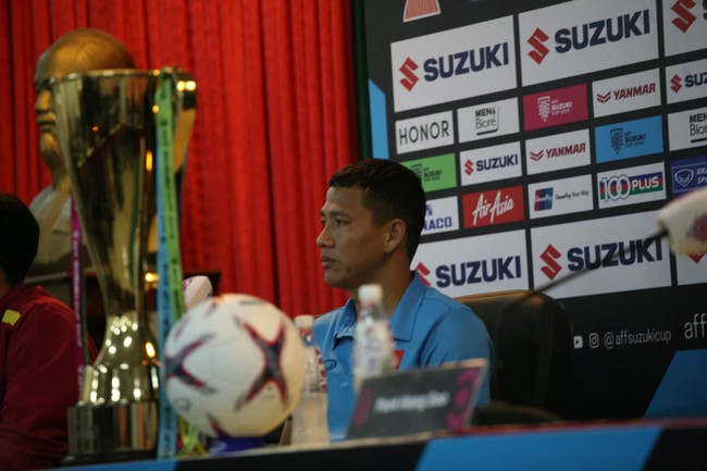 Hình ảnh chiếc cup vàng AFF 2018 bất ngờ xuất hiện trước trận chung kết - Ảnh 8.