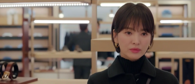 Điểm mặt những nhân vật gây khó dễ cho chuyện tình của phi công trẻ và Song Hye Kyo - Ảnh 14. Điểm mặt những nhân vật gây khó dễ cho chuyện tình của phi công trẻ và Song Hye Kyo - Ảnh 14.