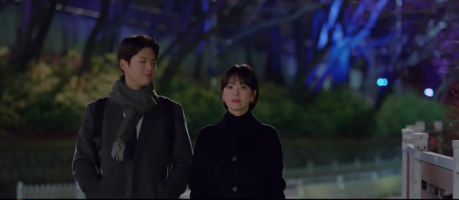 Sau bao ngày chờ đợi, cuối cùng Song Hye Kyo và phi công trẻ Park Bo Gum cũng nắm tay rồi! - Ảnh 8.