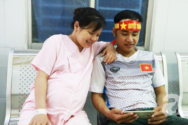 Hàng loạt bệnh viện tổ chức xem chung kết bóng đá, bà bầu sắp đẻ cũng háo hức chờ quẩy cùng tuyển Việt Nam  - Ảnh 6.