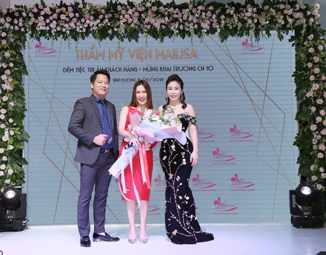 Bật mí sốc có 1-0-2 của dàn Hoa hậu Á hậu: Ngọc Hân, Huyền My… cổ vũ tuyển VN AFF Cup! - Ảnh 2.