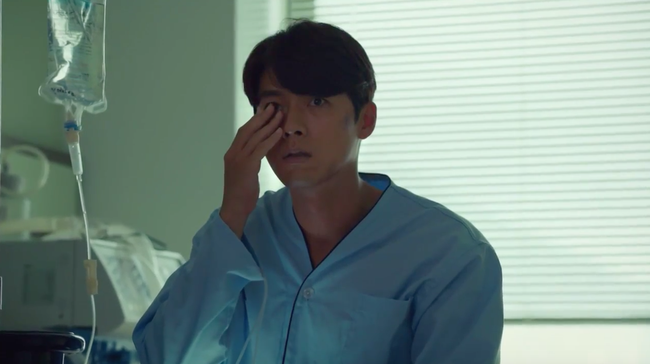 Sau khi rơi từ 1 tòa nhà, Hyun Bin tiếp tục bị truy sát - Ảnh 4. Sau khi rơi từ 1 tòa nhà, Hyun Bin tiếp tục bị truy sát - Ảnh 4.