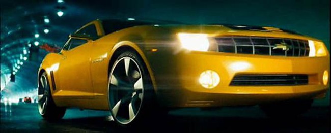 Điểm lại những mẫu xe hơi Bumblebee đã từng hóa thân xuyên suốt loạt phim Transformers - Ảnh 2.