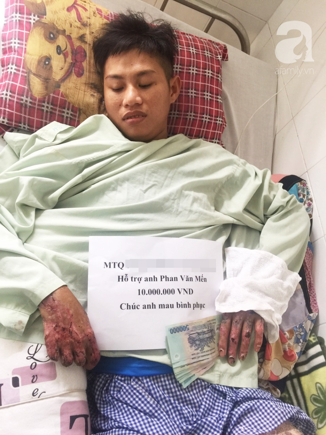 Vợ mất sau khi sinh, người chồng bị hoại tử tay chân nguy kịch được hỗ trợ 130 triệu đồng, sắp về gặp mặt con - Ảnh 1. Vợ mất sau khi sinh, người chồng bị hoại tử tay chân nguy kịch được hỗ trợ 130 triệu đồng, sắp về gặp mặt con - Ảnh 1.