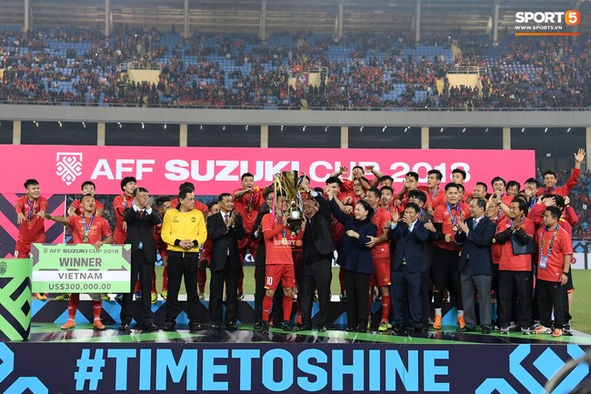 Đội tuyển Việt Nam được thưởng hơn 30 tỷ đồng sau khi vô địch AFF Cup 2018 - Ảnh 1.