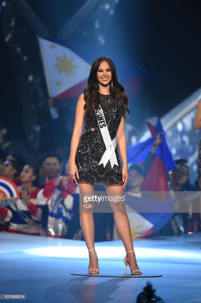 Style của tân Hoa hậu Hoàn vũ Catriona Gray: từ đầu đến cuối đều lộng lẫy như bà hoàng, phần nào đoán được trước cái kết viên mãn - Ảnh 12.