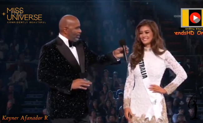 Trực tiếp: Cùng Top 15 bước vào vòng phỏng vấn ngắn với MC, HHen Niê cố gắng nói tiếng Anh dù ấp úng - Ảnh 6.