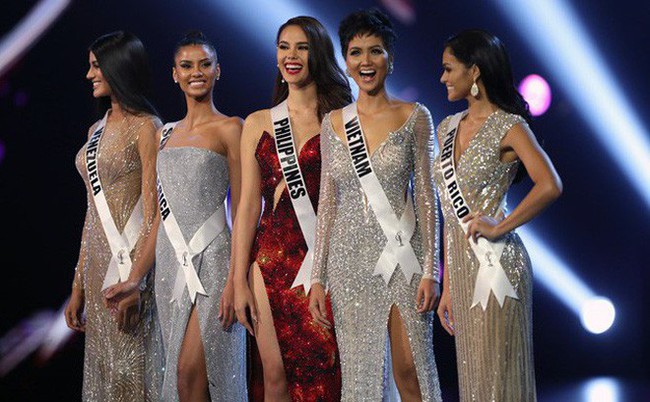 HHen Niê nói gì về người phiên dịch đã khiến cô trượt Top 3 Miss Universe 2018? - Ảnh 2. HHen Niê nói gì về người phiên dịch đã khiến cô trượt Top 3 Miss Universe 2018? - Ảnh 2.