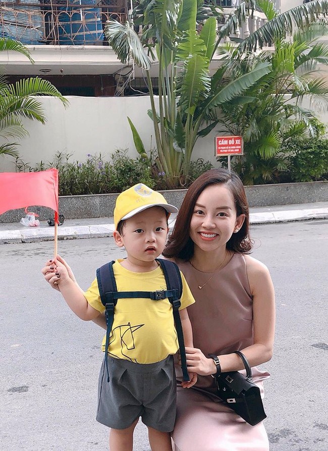 Ly Kute - một năm nhìn lại: Trút bỏ quá khứ để trở thành hot mom đơn thân hạnh phúc và giàu có - Ảnh 4.