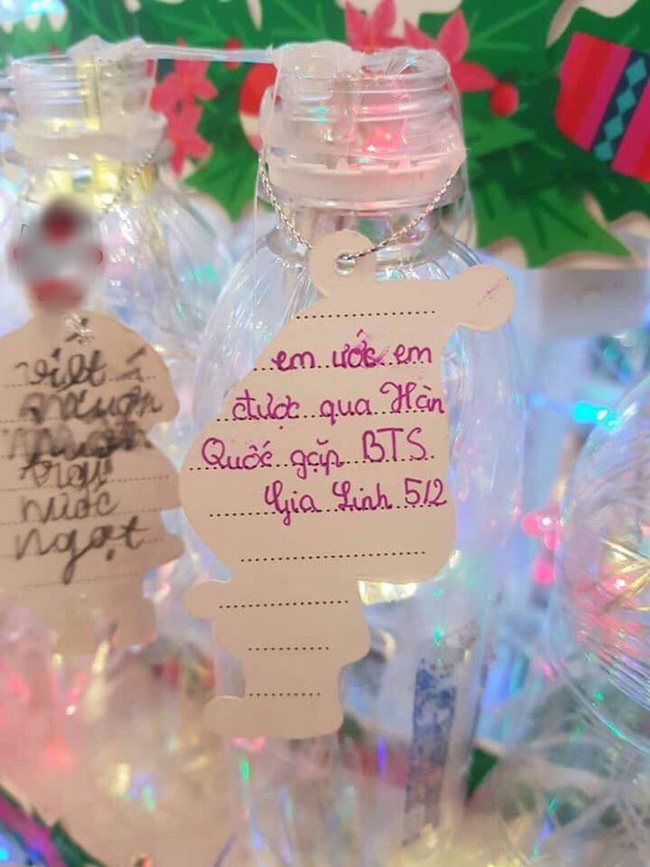 Điều ước của các em nhỏ viết trên cây thông Noel khiến người lớn lặng người - Ảnh 3.