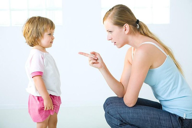 Lạt mềm buộc chặt - Phương pháp đơn giản giúp mẹ dạy con ngoan không cần quát mắng - Ảnh 1.
