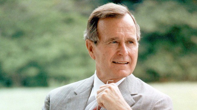 Hé lộ những lá thư cảm động giữa cố Tổng thống Bush với cậu bé Philippines từng được an ninh Mỹ giữ kín - Ảnh 1.