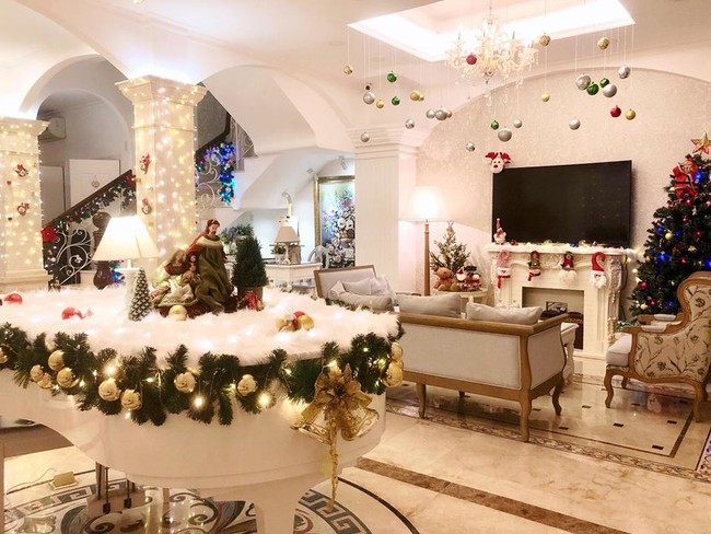 Cùng ngắm các Sao Việt trang trí nhà đón Noel đầy màu sắc - Ảnh 19.
