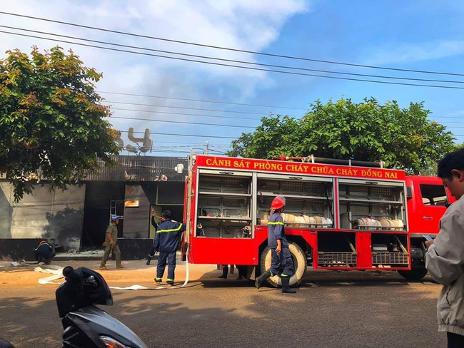 Đồng Nai: Cháy nhà hàng đặc biệt nghiêm trọng, 6 người tử vong, 1 người hôn mê sâu đang cấp cứu - Ảnh 2.