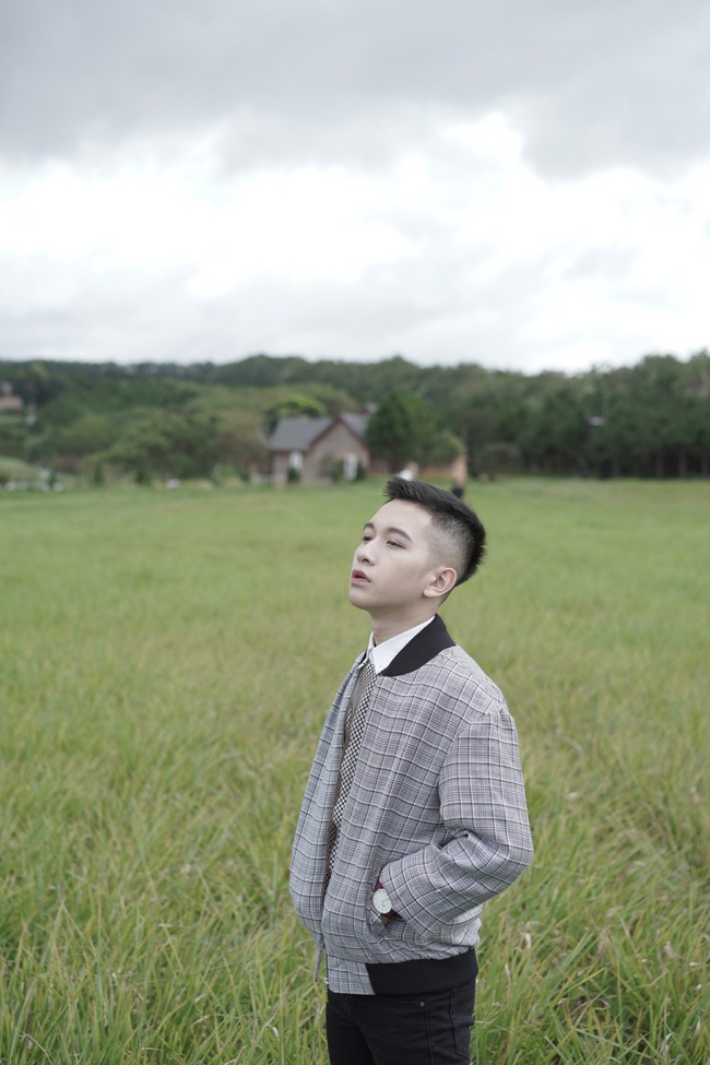 Nối gót sư phụ Noo Phước Thịnh, Đỗ Hoàng Dương tung bản ballad buồn lụi tim - Ảnh 3. Nối gót sư phụ Noo Phước Thịnh, Đỗ Hoàng Dương tung bản ballad buồn lụi tim - Ảnh 3.
