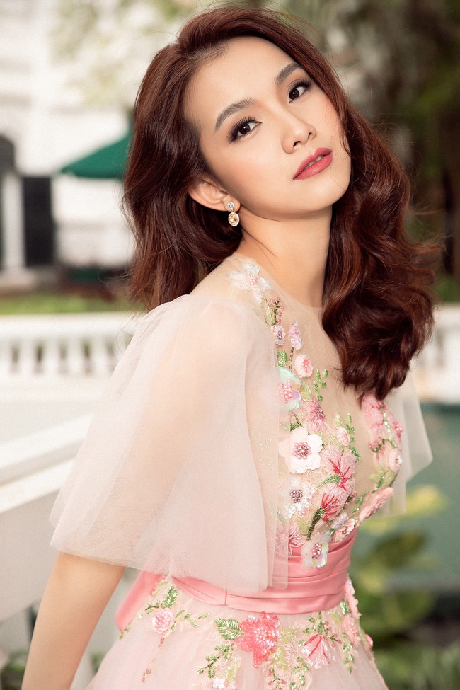 Hoa hậu Thùy Lâm khiến công chúng ngưỡng mộ với vẻ đẹp không góc chết sau 10 năm thi Hoa Hậu Hoàn Vũ - Ảnh 1.