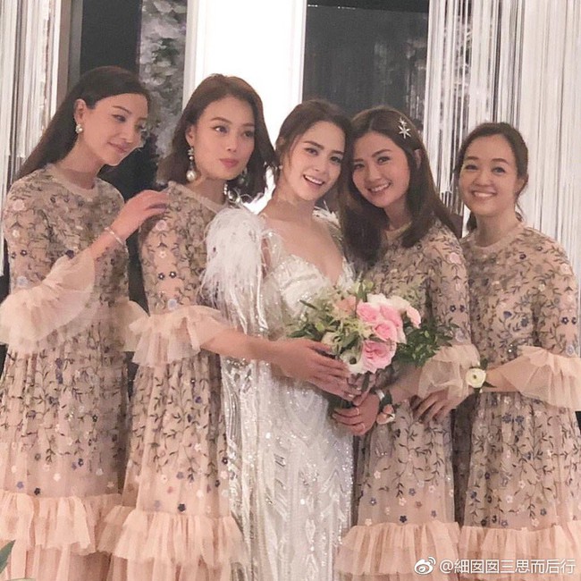 Thay liền 3 bộ váy cưới đẹp như mơ, Chung Hân Đồng lại khiến dân tình say lòng vì quá đỗi xinh đẹp - Ảnh 10. Thay liền 3 bộ váy cưới đẹp như mơ, Chung Hân Đồng lại khiến dân tình say lòng vì quá đỗi xinh đẹp - Ảnh 10.