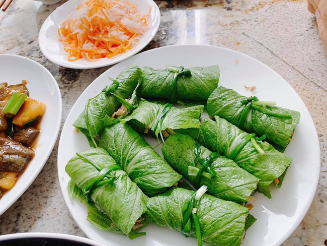 Đã xinh đẹp còn đảm đang, bà xã Đăng Khôi khiến dân mạng trầm trồ với mâm cơm trưa ngon như nhà hàng - Ảnh 3. Đã xinh đẹp còn đảm đang, bà xã Đăng Khôi khiến dân mạng trầm trồ với mâm cơm trưa ngon như nhà hàng - Ảnh 3.