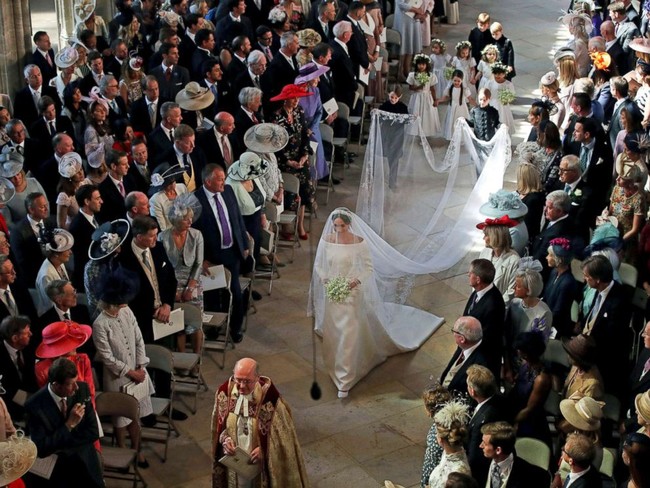 Điểm lại 3 đám cưới hoàng gia đình đám nhất năm 2018: Đám xa hoa đến mức lãng phí, đám giản dị kín đáo bất - Ảnh 3.
