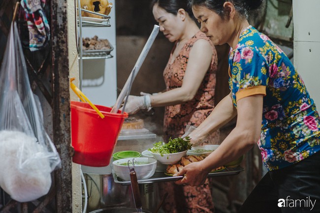 Phở món ăn nổi tiếng nhất Việt Nam và 8 phiên bản không phải ai cũng đã từng nếm hết - Ảnh 1.