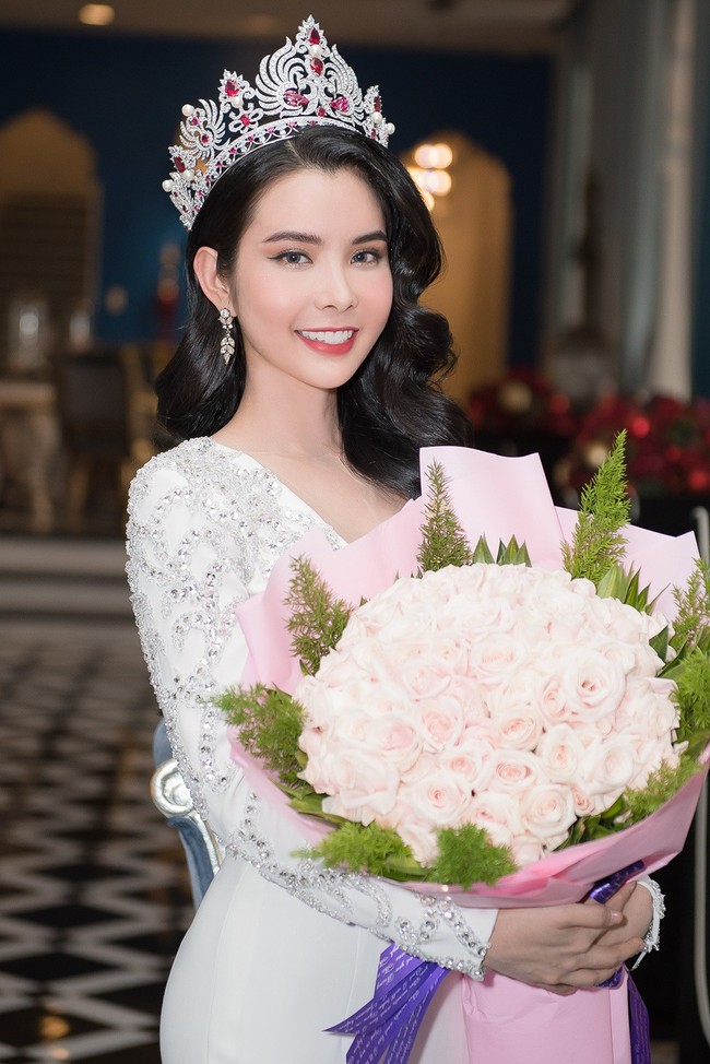 Á khôi siêu vòng 3 - Huỳnh Vy rạng rỡ mừng chiến thắng ở Miss Tourism Queen Worldwide 2018 - Ảnh 6.