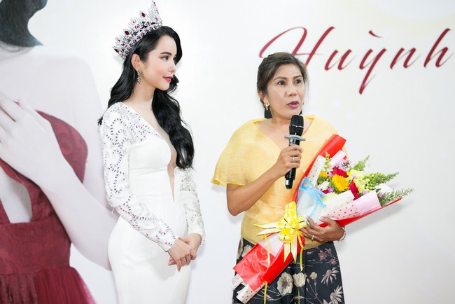 Á khôi siêu vòng 3 - Huỳnh Vy rạng rỡ mừng chiến thắng ở Miss Tourism Queen Worldwide 2018 - Ảnh 9.