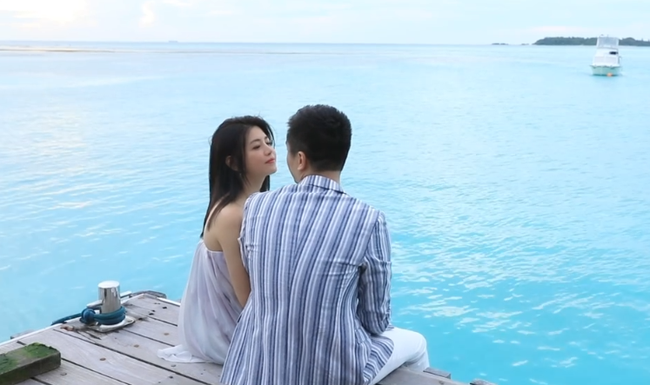 Vợ chồng Trần Hiểu - Trần Nghiên Hy nhá hàng ảnh cưới chụp lần 2 siêu ngọt ngào tại Maldives - Ảnh 1.