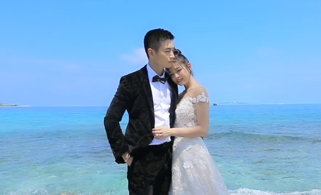 Vợ chồng Trần Hiểu - Trần Nghiên Hy nhá hàng ảnh cưới chụp lần 2 siêu ngọt ngào tại Maldives - Ảnh 4.