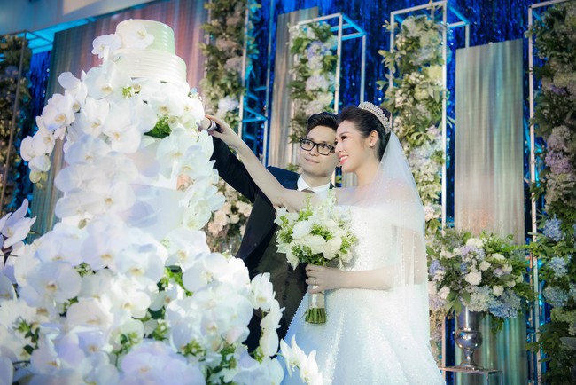 Điểm lại 5 đám cưới đình đám nhất showbiz Việt năm 2018: Xa hoa, lãng mạn và được bảo vệ nghiêm ngặt tới từng chi tiết - Ảnh 11.