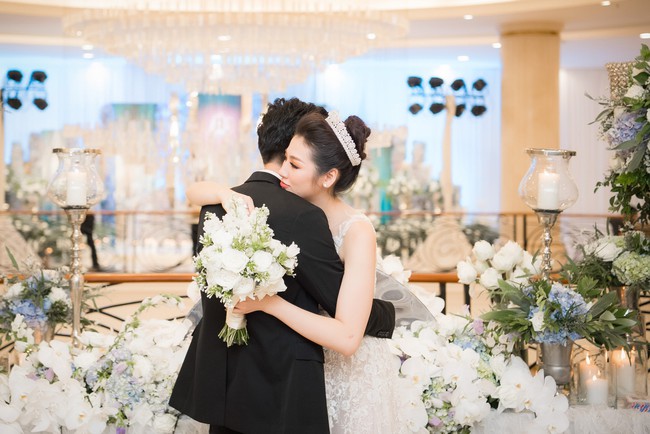 Điểm lại 5 đám cưới đình đám nhất showbiz Việt năm 2018: Xa hoa, lãng mạn và được bảo vệ nghiêm ngặt tới từng chi tiết - Ảnh 12.
