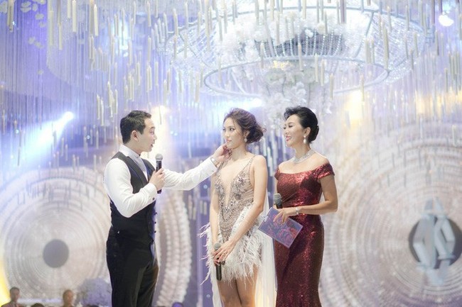 Điểm lại 5 đám cưới đình đám nhất showbiz Việt năm 2018: Xa hoa, lãng mạn và được bảo vệ nghiêm ngặt tới từng chi tiết - Ảnh 8.