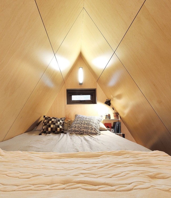 Thiết kế nhà nhỏ 20m² ấn tượng với phòng ngủ trên gác xép vừa đáng yêu vừa siêu tiết kiệm - Ảnh 8.