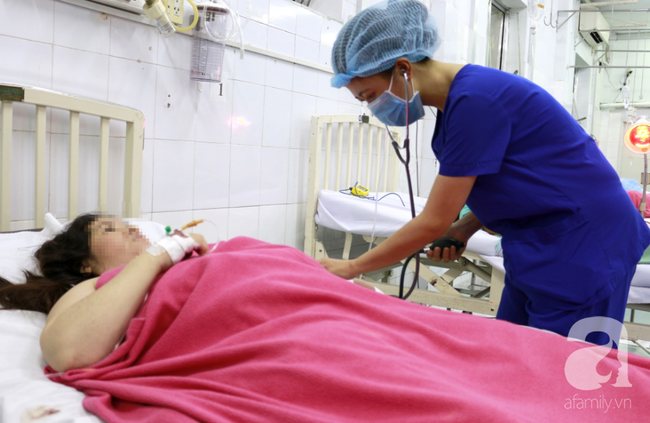 Mang thai đến tuần thứ 34, người phụ nữ Cần Thơ nguy kịch, suýt mất con trong ngày Giáng sinh vì căn bệnh này - Ảnh 2. Mang thai đến tuần thứ 34, người phụ nữ Cần Thơ nguy kịch, suýt mất con trong ngày Giáng sinh vì căn bệnh này - Ảnh 2.