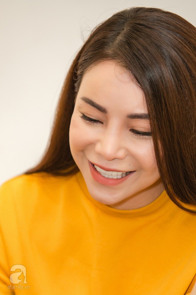 Trà Ngọc Hằng: Tôi bỏ thai thì mọi người mắng vô nhân đạo, đến lúc nuôi con một mình lại bảo là ích kỷ! - Ảnh 3. Trà Ngọc Hằng: Tôi bỏ thai thì mọi người mắng vô nhân đạo, đến lúc nuôi con một mình lại bảo là ích kỷ! - Ảnh 3.