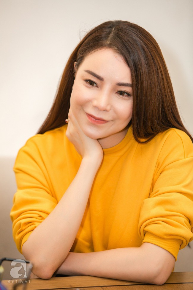 Trà Ngọc Hằng: Tôi bỏ thai thì mọi người mắng vô nhân đạo, đến lúc nuôi con một mình lại bảo là ích kỷ! - Ảnh 4. Trà Ngọc Hằng: Tôi bỏ thai thì mọi người mắng vô nhân đạo, đến lúc nuôi con một mình lại bảo là ích kỷ! - Ảnh 4.