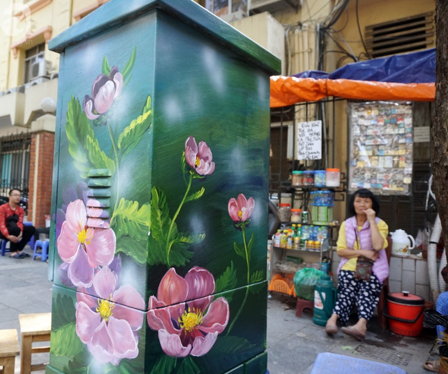 Hà Nội: Đường phố bỗng nở hoa nhờ những bức họa tuyệt đẹp thế này - Ảnh 15.