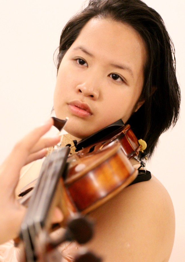 Thần đồng violin Đỗ Phương Nhi: Từ 1 - 2 tuổi, tôi đã loanh quanh nghịch đàn của mẹ  - Ảnh 5.