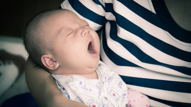Theo các chuyên gia, đây là 5 dấu hiệu báo động cho thấy con bạn đang thiếu ngủ trầm trọng - Ảnh 3.