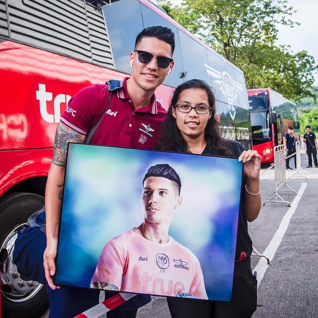 Sau trận bán kết lượt đi giữa Việt Nam - Philippines, đây chính là nhân vật được các fan girl truy info nhiều nhất - Ảnh 9. Sau trận bán kết lượt đi giữa Việt Nam - Philippines, đây chính là nhân vật được các fan girl truy info nhiều nhất - Ảnh 9.