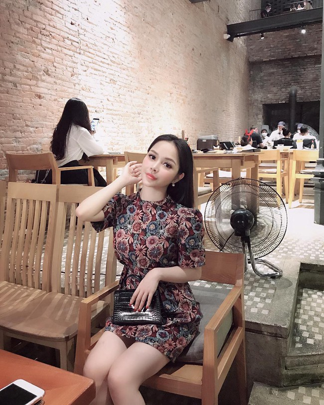 Street style hot mom: Ngắm Huyền Baby và Ngọc Anh khoe dáng sexy tột cùng, ngoài kia lạnh đến mấy cũng thấy nóng bừng - Ảnh 9.