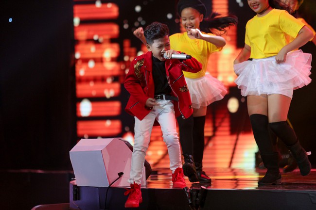 Học trò Giang - Hồ lên ngôi Quán quân The Voice Kids 2018, mang về chiến thắng thứ 3 cho cặp đôi HLV - Ảnh 4. Học trò Giang - Hồ lên ngôi Quán quân The Voice Kids 2018, mang về chiến thắng thứ 3 cho cặp đôi HLV - Ảnh 4.