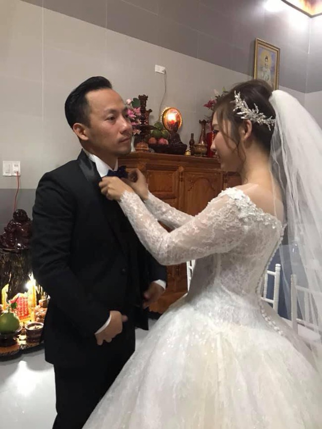 Cô dâu 9x của rapper Tiến Đạt lộ vòng hai lớn trong đám cưới tại tư gia - Ảnh 5.