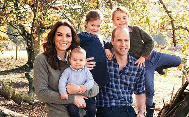 Cách đón năm mới đặc trưng của hoàng gia Anh, riêng gia đình Công nương Kate năm nay có sự khác biệt - Ảnh 2.